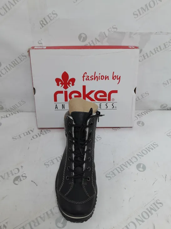 BOXED PAIR OF RIEKER LACE UP BOOTS IN BLACK SIZE 6.5