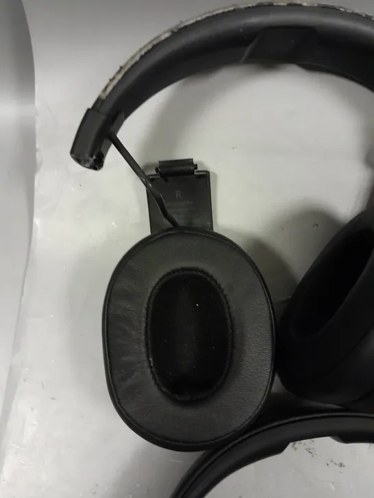 6 X UNBOXED SKULLCANDY WIRELESS HEADPHONES 