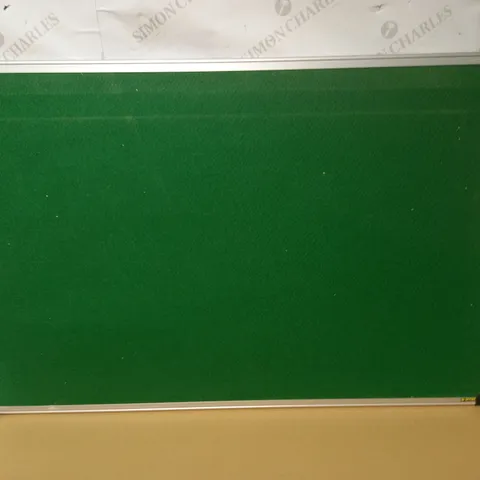 DESIGNER GREEN FELT PIN BOARD 