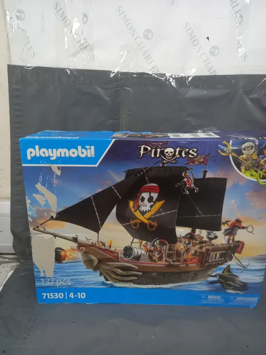 PLAYMOBIL PIRATES: LARGE PIRATE SHIP 