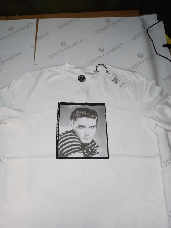 PRETTY GREEN WHITE ELVIS T - SIZE M