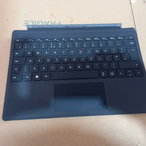 MICROSOFT SURFACE PRO TYPE COVER