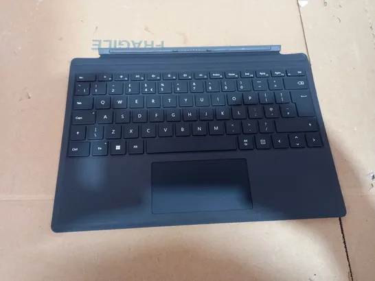 MICROSOFT SURFACE PRO TYPE COVER