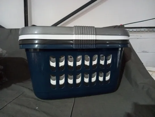 SET OF 4 PLASTIC LAUNDRY BASKETS 