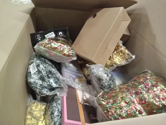 PALLET OF ASSORTED ITEMS INCLUDING WALL PLAQUE, CHRISTMAS TINSEL, 3D LAMP, HUGGIES DIAPERS, 12000PC GLASS SEED BEADS  