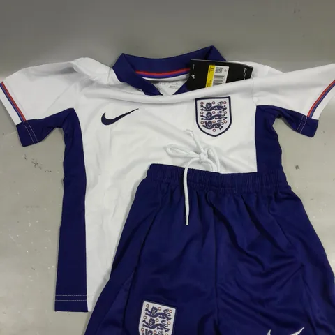 CHILDRENS ENGLAND NATIONAL TEAM JERSEY & SHORTS - 18