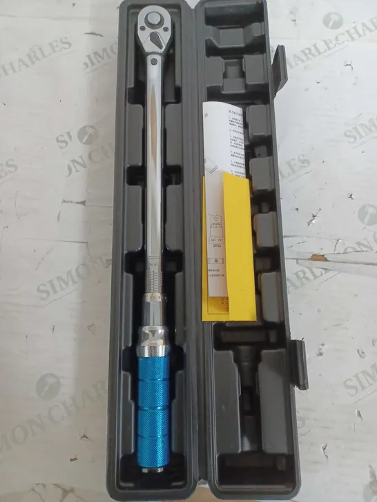 DIAL TORQUE WRENCH 