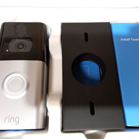RING 3 VIDEO DOORBELL WITH ADDITIONAL BATTERY PACK