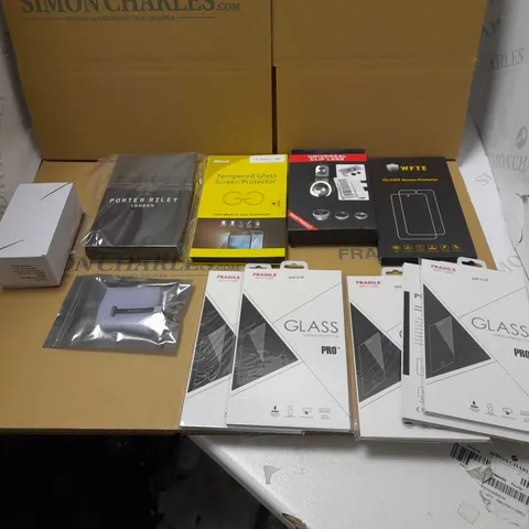 BOX OF ASSORTED ITEMS TO INCLUDE SCREEN PROTECTORS, CLIPS LENS AND POWER BANKS