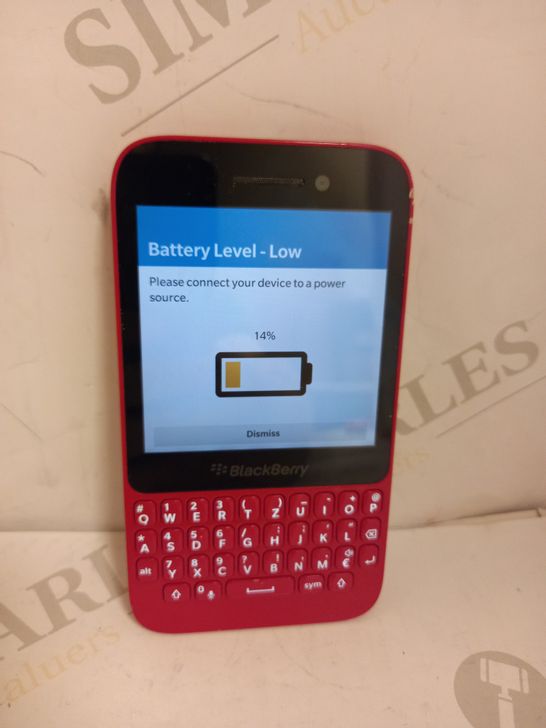 BLACKBERRY Q5 SMARTPHONE