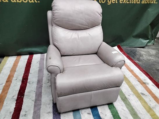 QUALITY BRITISH DESIGNED & MANUFACTURED G PLAN NETTLETON REGENT PLASTER LEATHER ELECTRIC RECLINING ARMCHAIR