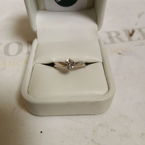 PLATINUM SOLITAIRE RING SET WITH A DIAMOND WEIGHING +0.50CT