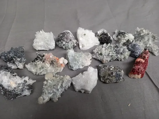 BOX OF ASSORTED MINERALS AND CRYSTALS
