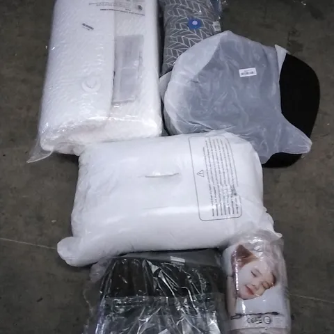 PALLET OF ASSORTED GOODS TO INCLUDE MATTRESS TOPPER, SEAT CUSHION, AND FOAM PILLOW ETC. 