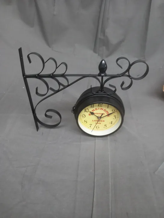 BOXED UNBRANDED DECRATIVE WALL MOUNTED CLOCK