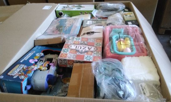 PALLET OF ASSORTED ITEMS INCLUDING SAINTLES STEEL EGG CUPS, AZUL PUZZLE, PINEAPPLE KNIFE, ULTIMATE RESCUE TOY