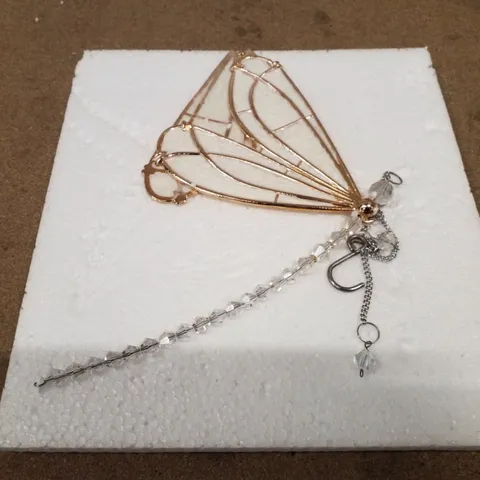 6 BOXED CRYSTAL DRAGONFLY WALL DECOR PIECE (6 BOXES)