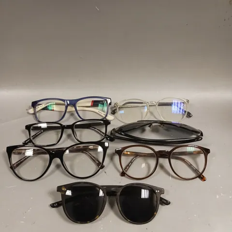 APPROXIMATELY 15 ASSORTED GLASSES/SUNGLASSES IN VARIOUS DESIGNS 