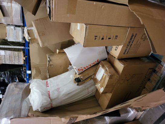 PALLET OF A LARGE NUMBER OF ASSORTED ITEMS TO INCLUDE ABOVE THE WASHING MACHINE SHELVING UNIT, BOX OF 4 5L LABELLED ANTI-BACKTERIAL BAND SANITISER GEL AND MOMOSTAR DURABLE NONSTICK COOKWARE SET