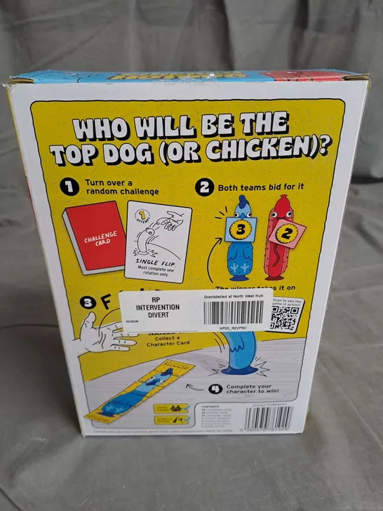 BOXED CHICKEN VS HOTDOG ACTION PARTY GAME 