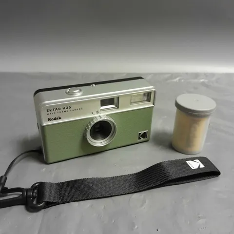 KODAK EKTAR H35 HALF FRAME FILM CAMERA IN SAGE GREEN