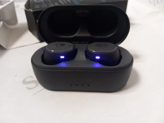 BOXED SKULLCANDY SESH NOISE CANCELLING TRUE WIRELESS EARBUDS