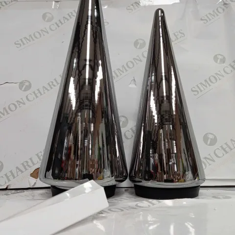 BOXED KELLY HOPPEN SET OF 2 INDOOR OUTDOOR PRELIT GLASS DECOR - REFLECTIVE CONES