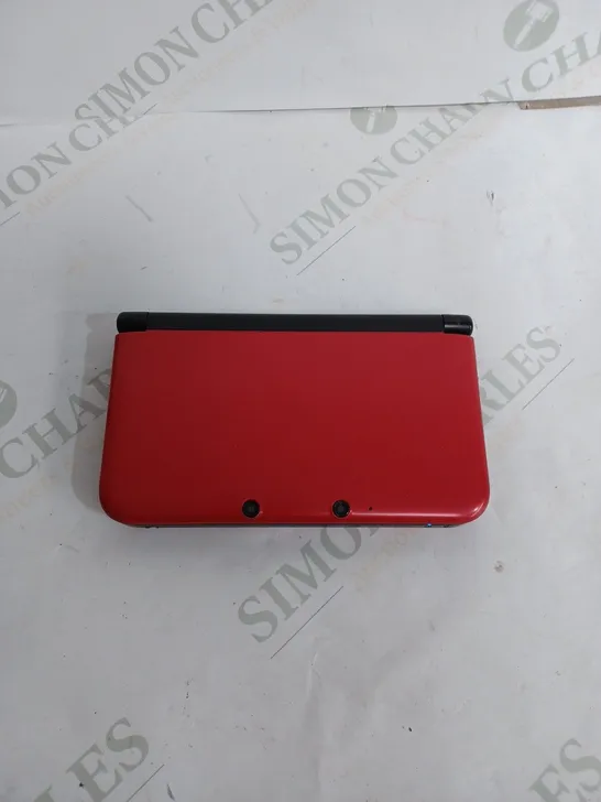 NINTENDO 3DS XL IN RED & BLACK