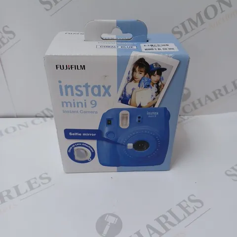 BRAND NEW BOXED FUJIFILM INSTAX MINI 9 INSTANT CAMERA 