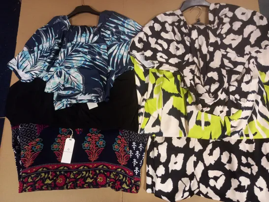 BOX OF APPROX 6 ASSORTED ITEMS OF MAISON DE NIMES CLOTHING IN VARIOUS SIZES AND STYLES