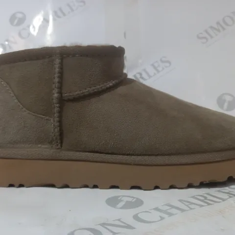 BOXED PAIR OF UGG CLASSIC ULTRA MINI SHOES IN TAUPE UK SIZE 5