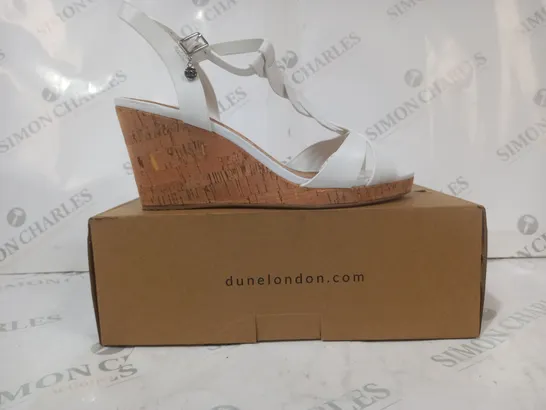 BOXED DUNE LONDON OPEN TOE WEDGE SANDALS IN WHITE SIZE 6