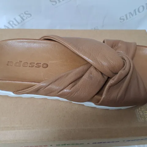 BOXED ADESSO SANDLES IN BROWN  SIZE 6