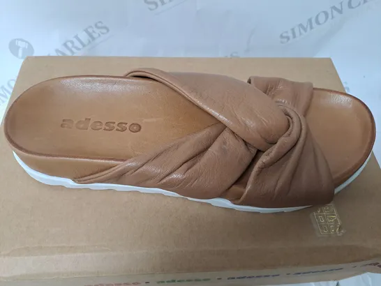 BOXED ADESSO SANDLES IN BROWN  SIZE 6