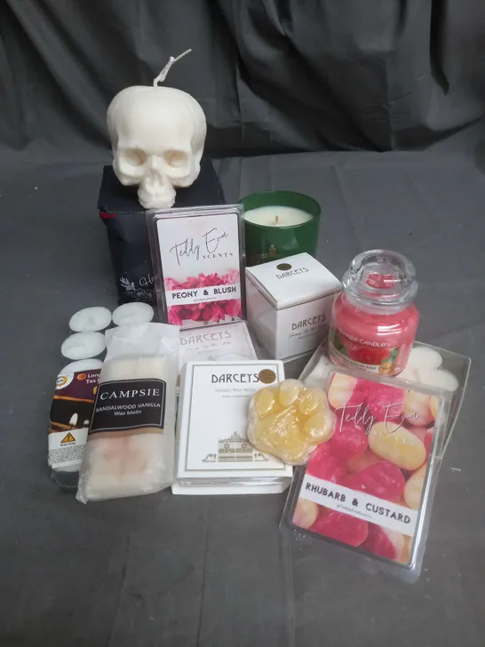 APPROXIMATELY 20 ASSORTED FRAGRANCE ITEMS TO INCLUDE YANKEE CANDLE, DARCEYS SOY WAX CANDLE, CAMPSIE WAX MELTS ETC