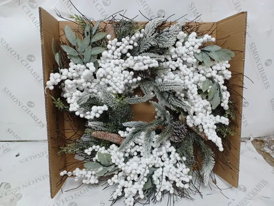 WHITE BERRY PRE-LIT CHRISTMAS WREATH 