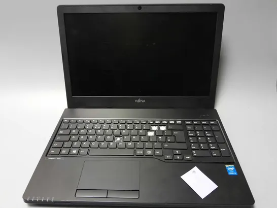 FUJITSU LIFEBOOK A555 LAPTOP 