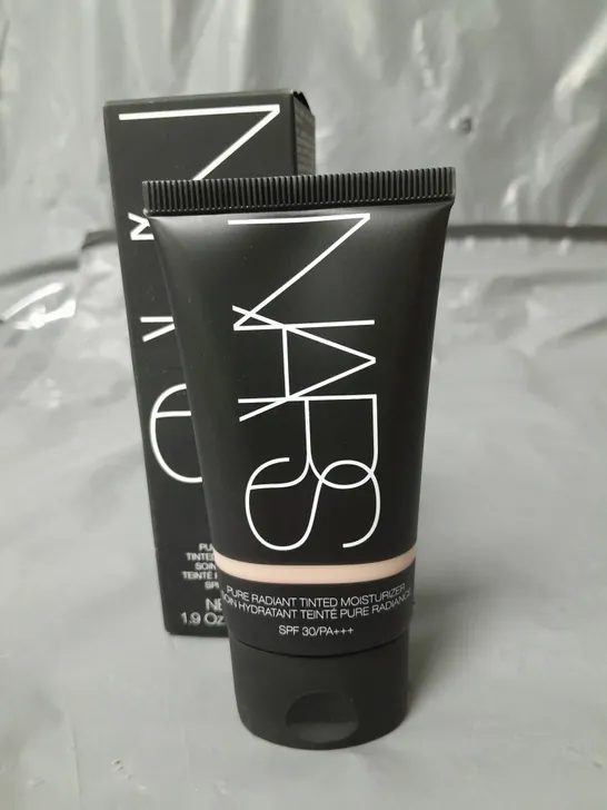 NARS PURE RADIANT TINTED MOISTURIZER SHADE MEDIUM 50ML