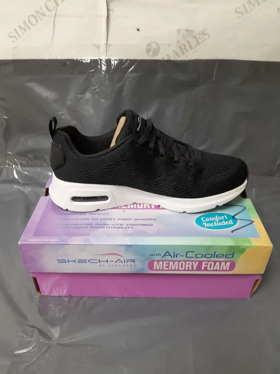 SKECHERS SKECH-AIR TRAINERS BLACK SIZE 5