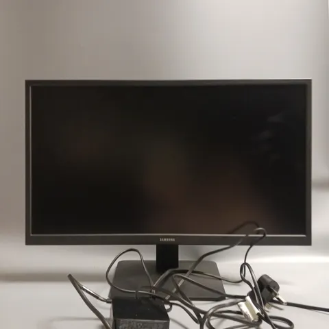 BOXED SAMSUNG COMPUTER MONITOR IN BLACK