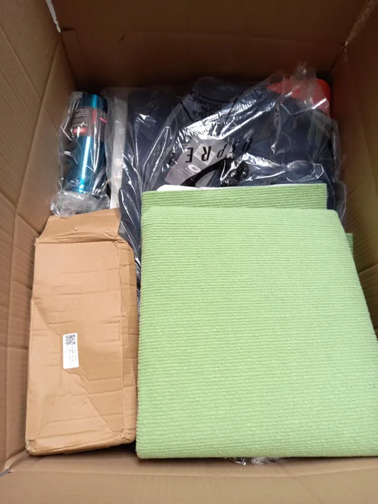 BOX OF APROXIMATELY 12 ASSORTED HOUSEHOLD ITEMS TO INCLUDE BLANKETS , LAMINATING POUCHES , WAIST DISCS 