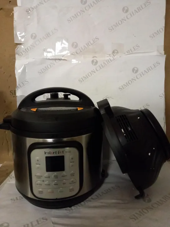 INSTANT POT DUO CRISP AIR FRYER MULTICOOKER