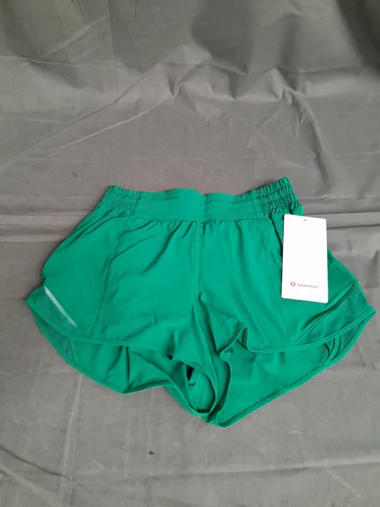 LULULEMON HOTTY HOT HR SHORT 2.5" LINED IN GREEN SIZE 6