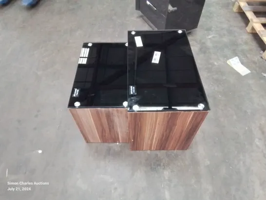 BLACK GLASS OAK EFFECT LEGS QUALITY MADE NEST OF 2 SIDE TABLES