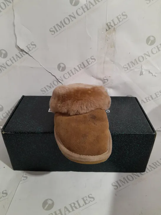 BOXED EMU NEST JOLIE SHEEPSKIN SLIPPERS, CAMEL - SIZE 7