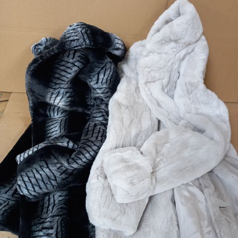 LOT OF 2 COATS (SIZE SMALL)