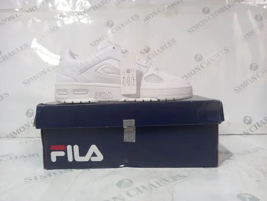 BOXED PAIR OF FILA SHOES IN WHITE UK SIZE 5