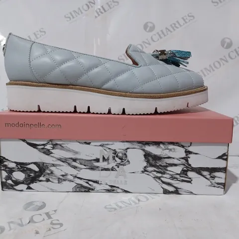 BOXED PAIR OF MODA IN PELLE ETEENA QUILTED LEATHER LOAFERS IN LIGHT BLUE SIZE 7