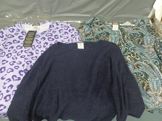 APPROXIMATELY 10 ASSORTED CLOTHING ITEMS TO INCLUDE PJ TOPS, SWEATERS, TOPS, ETC