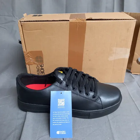 BOXED PAIR OF SHOES FOR CREW BLACK LOW TRAINERS SIZE UK 8